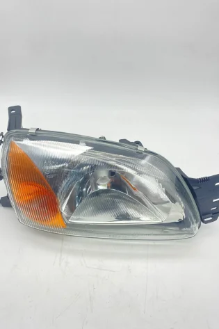 Ford Fiesta 1999-2001 Sağ Ön Far